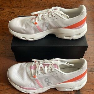 On Cloudpulse training shoes.